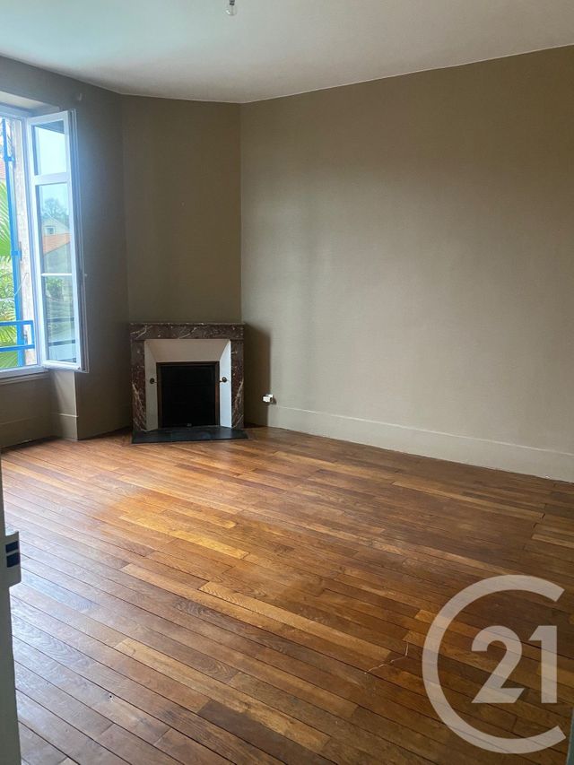 maison à louer - 10 pièces - 236.0 m2 - PERIGUEUX - 24 - AQUITAINE - Century 21 Mazaudon Immobilier