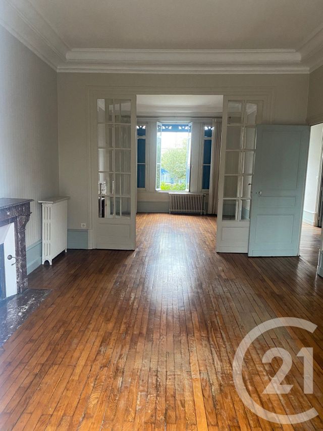 maison à louer - 10 pièces - 236.0 m2 - PERIGUEUX - 24 - AQUITAINE - Century 21 Mazaudon Immobilier