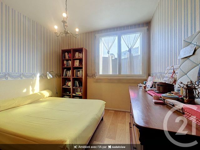 Appartement T4 à vendre - 4 pièces - 87.0 m2 - PERIGUEUX - 24 - AQUITAINE - Century 21 Mazaudon Immobilier