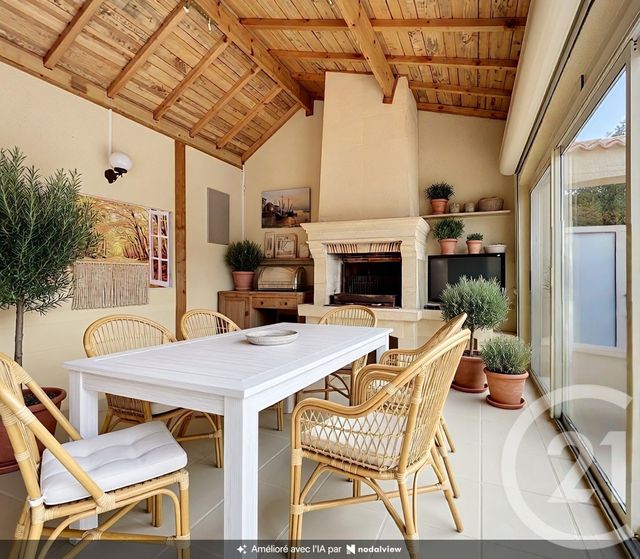 maison à vendre - 11 pièces - 238.0 m2 - ST LEON SUR L ISLE - 24 - AQUITAINE - Century 21 Mazaudon Immobilier