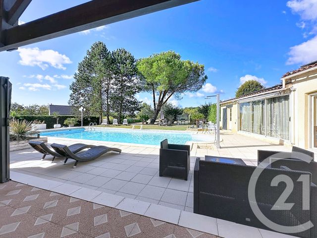 maison à vendre - 11 pièces - 238.0 m2 - ST LEON SUR L ISLE - 24 - AQUITAINE - Century 21 Mazaudon Immobilier