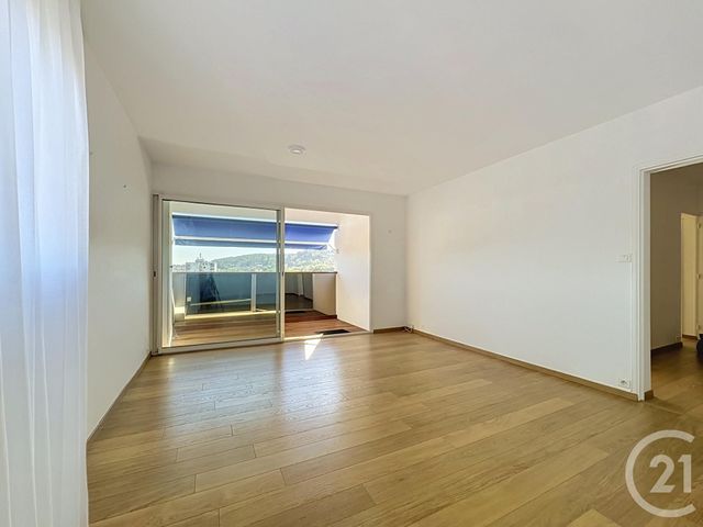 Appartement T3 à vendre - 3 pièces - 67.0 m2 - PERIGUEUX - 24 - AQUITAINE - Century 21 Mazaudon Immobilier
