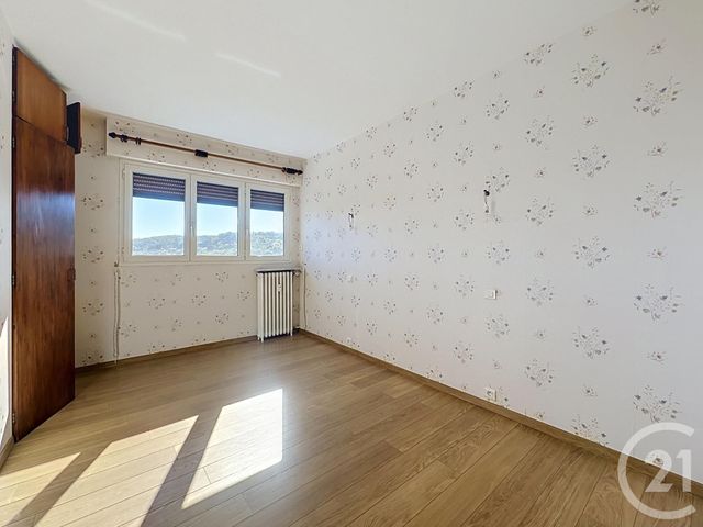 Appartement T3 à vendre - 3 pièces - 67.0 m2 - PERIGUEUX - 24 - AQUITAINE - Century 21 Mazaudon Immobilier