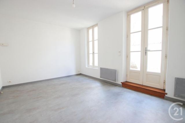 Appartement à louer - 2 pièces - 35.0 m2 - PERIGUEUX - 24 - AQUITAINE - Century 21 Mazaudon Immobilier