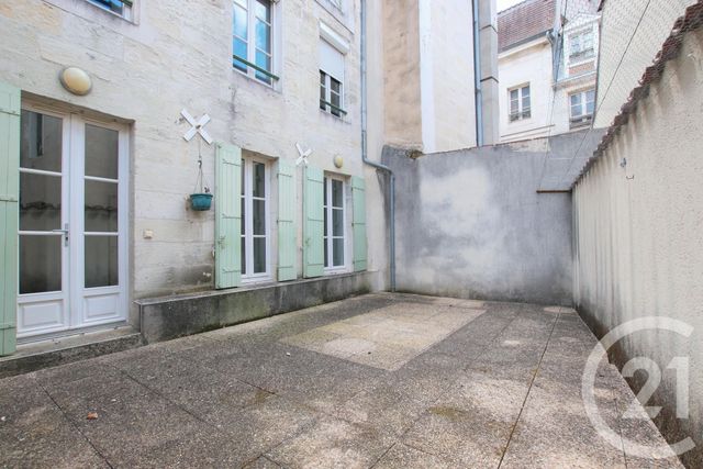 Appartement à louer - 2 pièces - 35.0 m2 - PERIGUEUX - 24 - AQUITAINE - Century 21 Mazaudon Immobilier