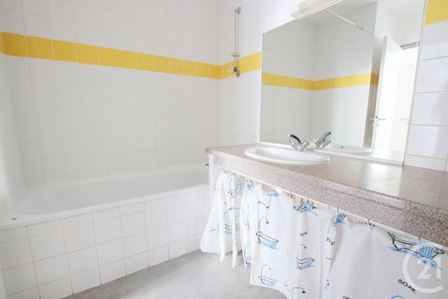 Appartement à louer - 2 pièces - 35.0 m2 - PERIGUEUX - 24 - AQUITAINE - Century 21 Mazaudon Immobilier